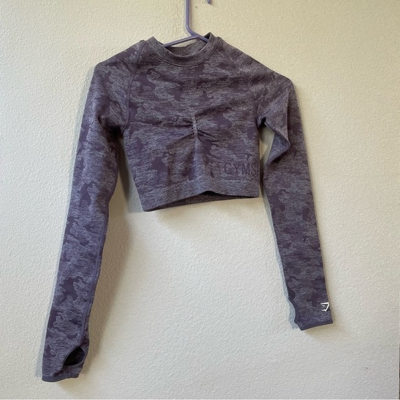 Gymshark women’s long sleeve purple exercise cropped top with thumb holes camo - Picture 1 of 9